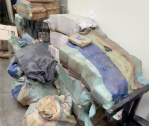 Falsos policiais que atuavam como “arrochadores” são presos com mais de 1,3 tonelada de maconh4 no Amazonas; veja o vídeo
