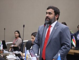 Dr. George Lins destaca transporte gratuito para indígenas do Vale do Javari votarem no dia 25