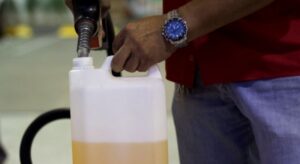 MPF recomenda suspender venda de gasolina e diesel em galões durante emergência por queimadas no Amazonas