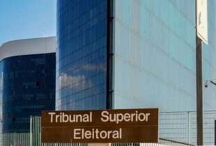 TSE estuda desativar canais políticos no WhatsApp 48h antes da eleição