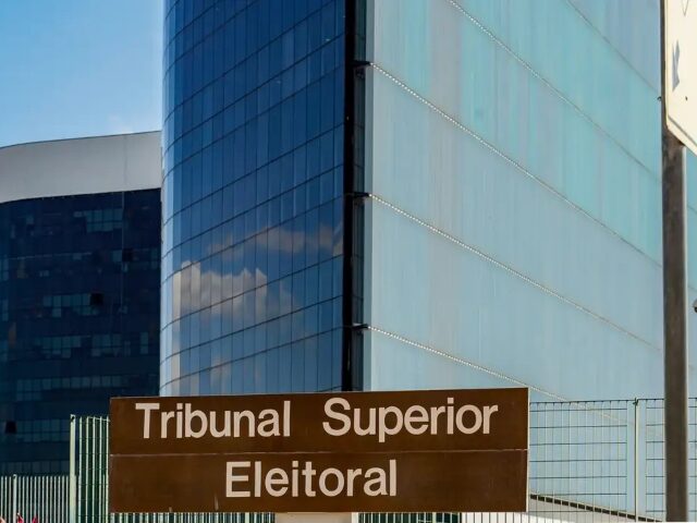 TSE estuda desativar canais políticos no WhatsApp 48h antes da eleição