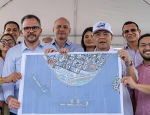 Eduardo Braga e ministro de Portos acompanham avanço das obras do Porto da Manaus Moderna