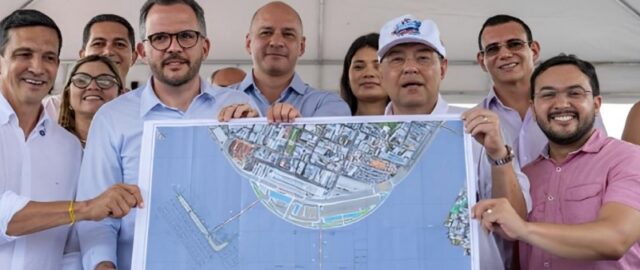 Eduardo Braga e ministro de Portos acompanham avanço das obras do Porto da Manaus Moderna