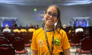 Estudante amazonense de 10 anos vai disputar mundial de matemática na Tailândia
