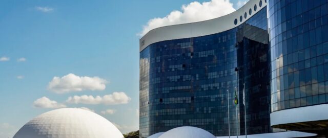 Site do TSE contabiliza votos, apesar da prorrogação da votação