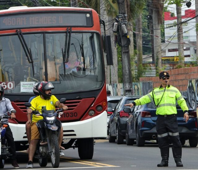 Após decisão do STF, Prefeitura de Manaus estende gratuidade dos ônibus até as 20h deste domingo (25)