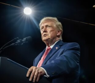 Trump oferece US$ 1 milhão por denúncias que levem a condenações por fraude eleitoral