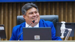No Dia do Servidor Público, David Reis homenageia e valoriza profissionais da Câmara Municipal de Manaus