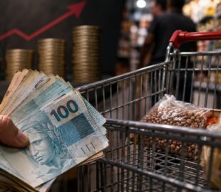 'O dinheiro aumenta, mas não dá para comprar nada': real perde quase 90% do poder de compra desde o seu lançamento