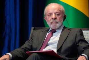 Governo Lula anuncia derrubada de sites e publicações nas redes sociais após eleições de 2026 e levanta debate sobre censura