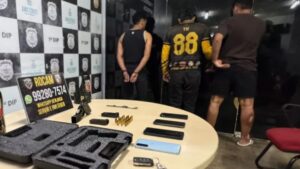 Trio especialista no golpe do ‘chapolim’ é encurralado pela polícia com pistola furtada e munições em Manaus